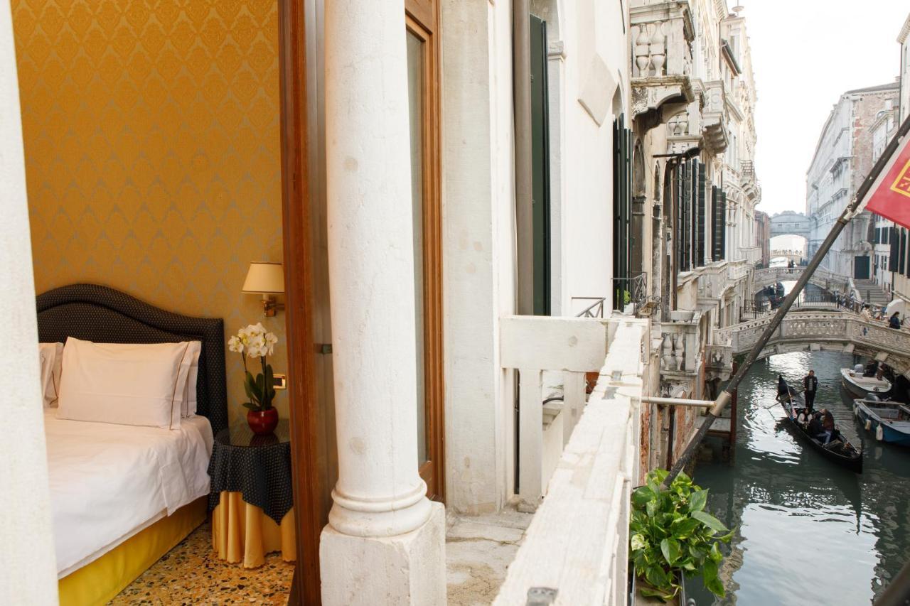 Hotel Colombina Venice Exterior photo